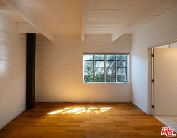 12217 Dorothy Street, Los Angeles, CA 90049