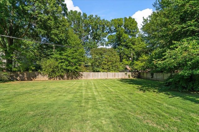 158 GROVE PARK CIR, Memphis, TN 38117