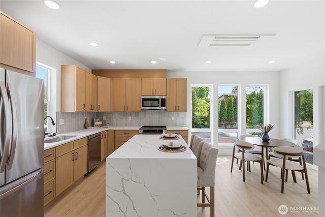 5716 NE 65th Street, Seattle, WA 98115