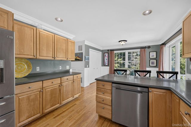 541 E Mountain Road N, Cold Spring, NY 10516