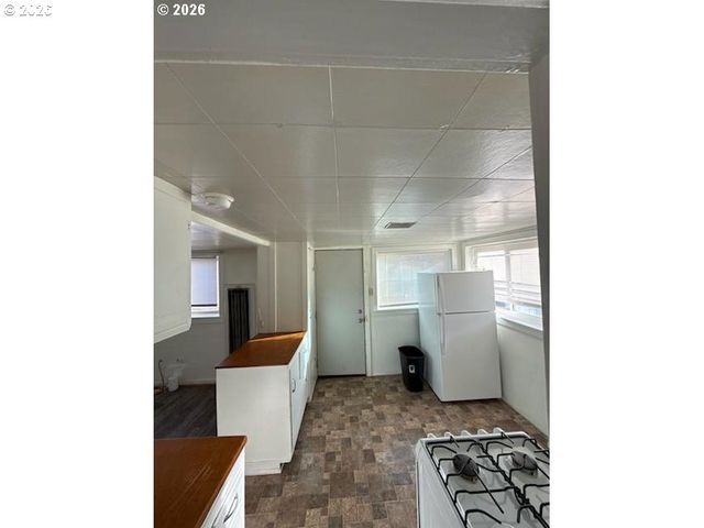 1908 ADAMS Ave, La Grande, OR 97850