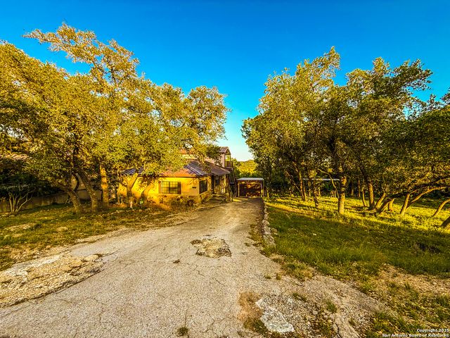 3084 Rustler, Canyon Lake, TX 78133