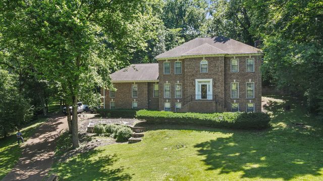 1133 Cross Creek Dr, Franklin, TN 37067