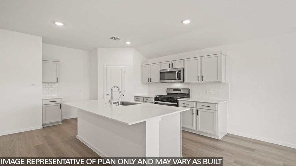 102 Rustic Creek Court, Dayton, TX 77535