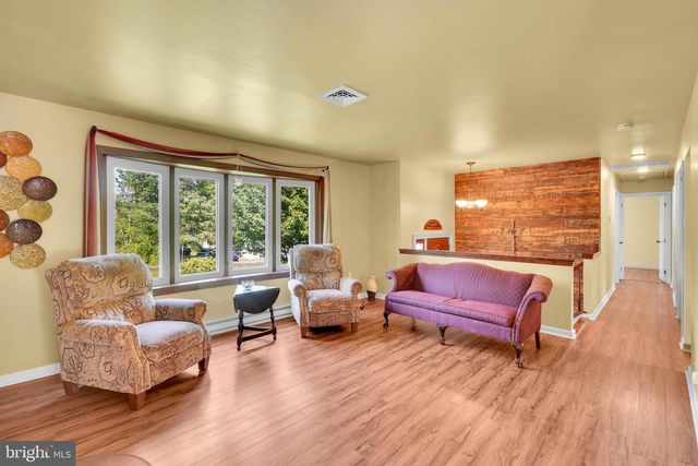2394 HILL RD, Perkiomenville, PA 18074