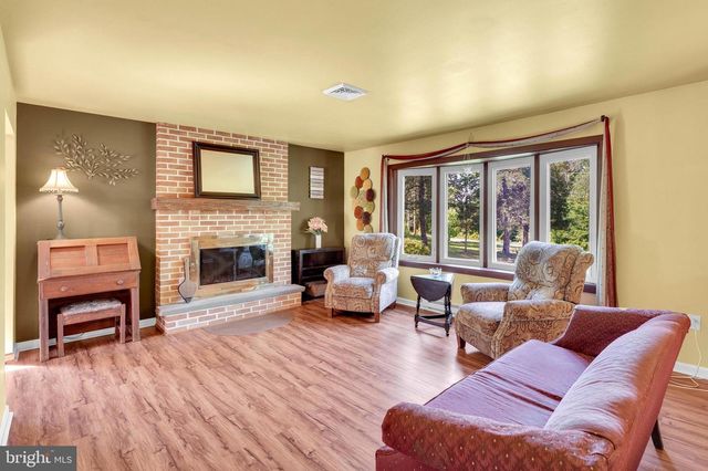 2394 HILL RD, Perkiomenville, PA 18074