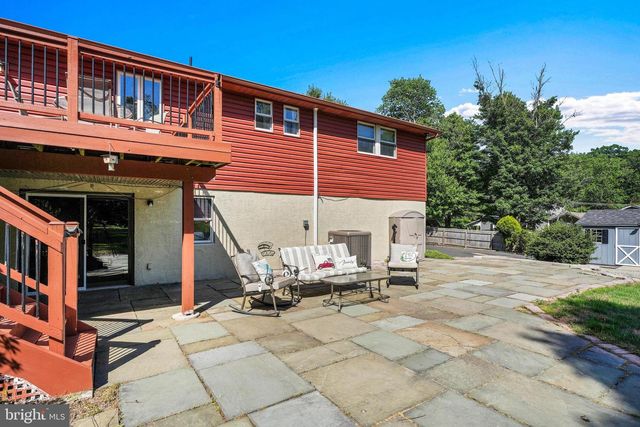 2394 HILL RD, Perkiomenville, PA 18074