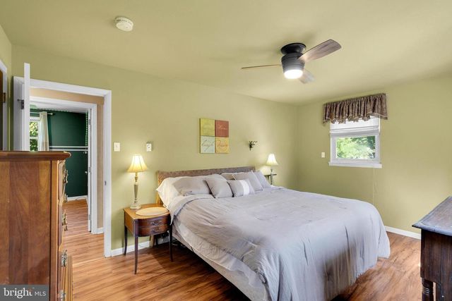 2394 HILL RD, Perkiomenville, PA 18074