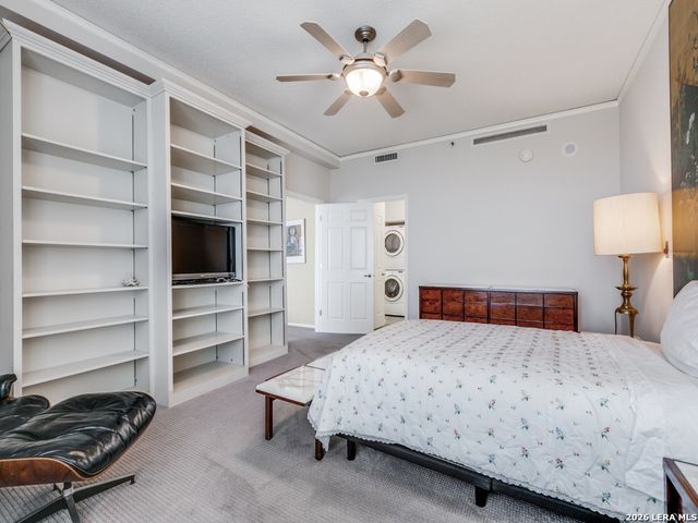 1 Towers Park Ln Apt 1917, San Antonio, TX 78209