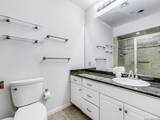 1 Towers Park Ln Apt 1917, San Antonio, TX 78209