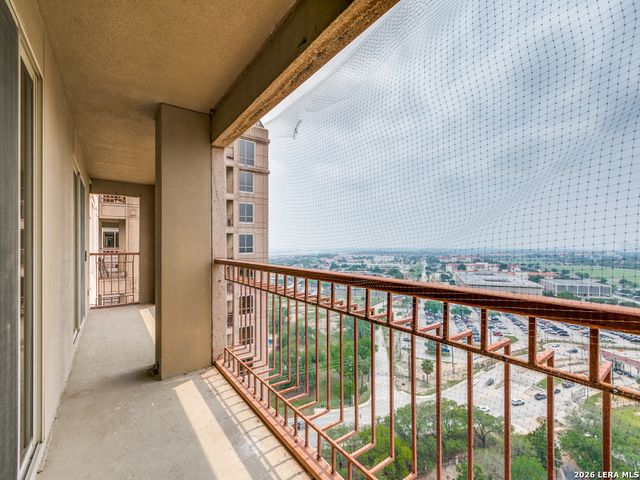 1 Towers Park Ln Apt 1917, San Antonio, TX 78209