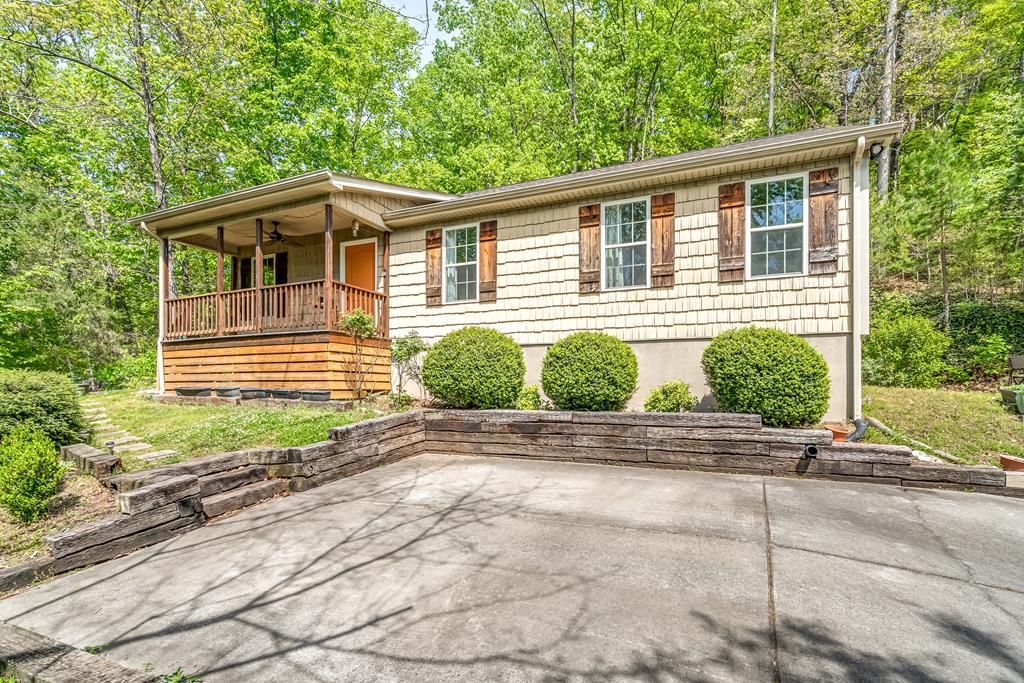 111 Levi Drive, Dalton, GA 30720