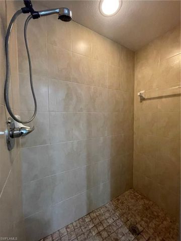 8555 Bernwood Cove LOOP 112, Fort Myers, FL 33966