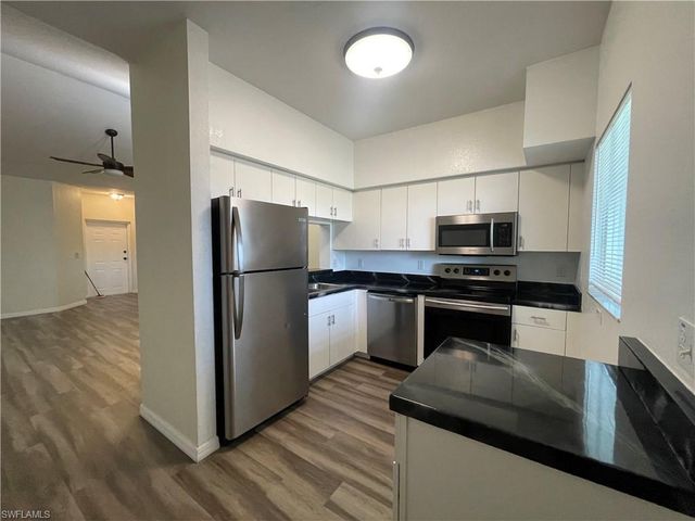 8555 Bernwood Cove LOOP 112, Fort Myers, FL 33966