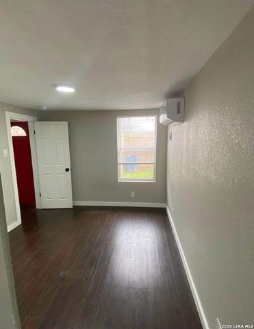 235 Gabriel, San Antonio, TX 78202
