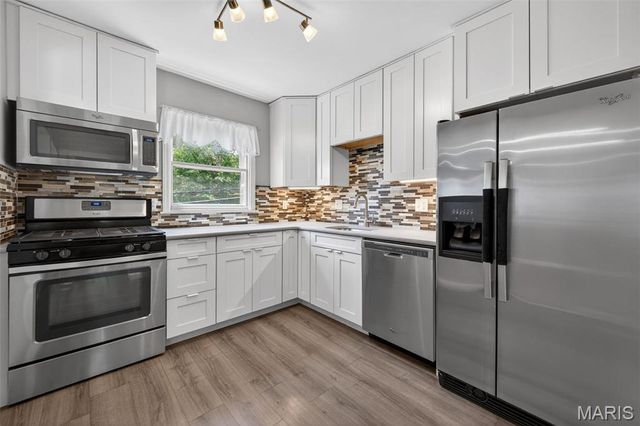 570 Southbrook Drive, St Louis, MO 63122