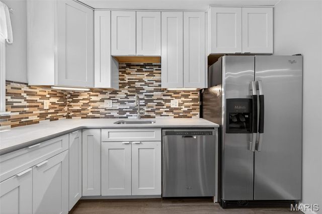 570 Southbrook Drive, St Louis, MO 63122