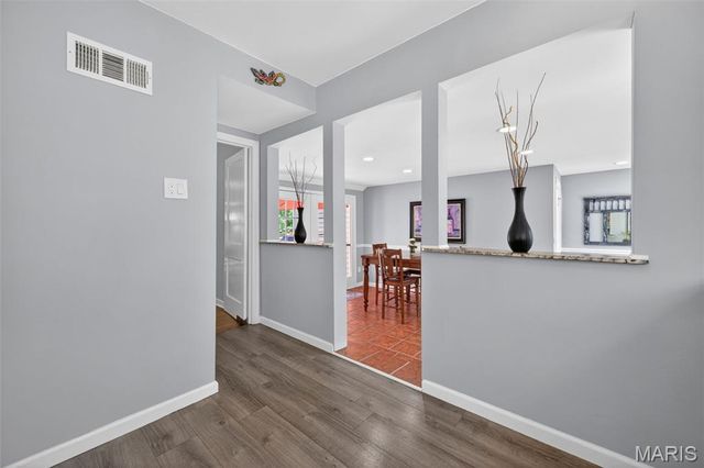 570 Southbrook Drive, St Louis, MO 63122