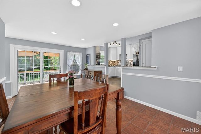 570 Southbrook Drive, St Louis, MO 63122