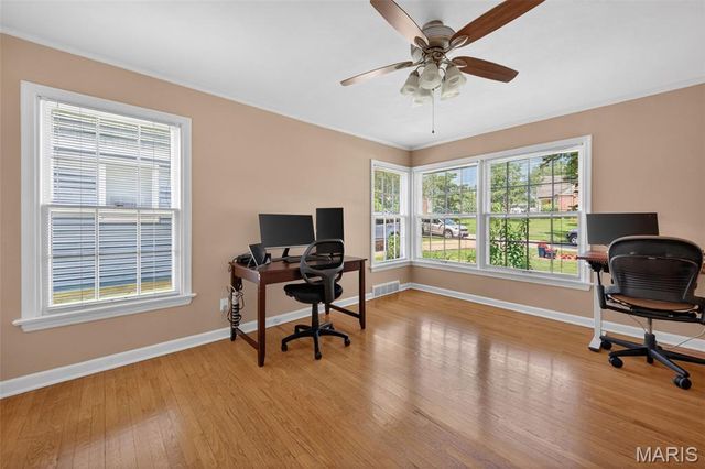 570 Southbrook Drive, St Louis, MO 63122