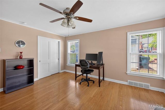 570 Southbrook Drive, St Louis, MO 63122