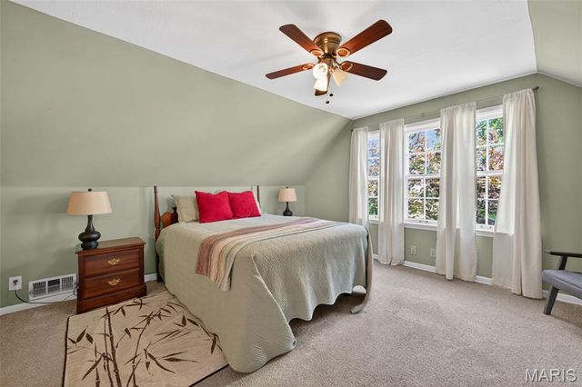 570 Southbrook Drive, St Louis, MO 63122