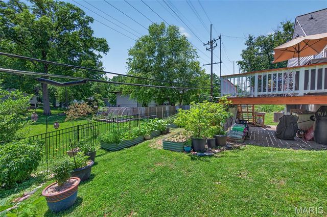570 Southbrook Drive, St Louis, MO 63122