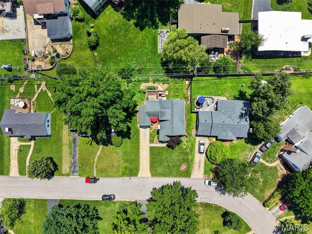 570 Southbrook Drive, St Louis, MO 63122