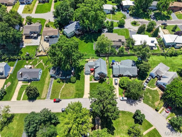 570 Southbrook Drive, St Louis, MO 63122