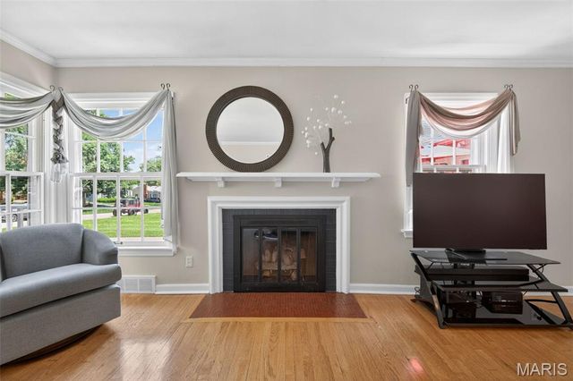 570 Southbrook Drive, St Louis, MO 63122