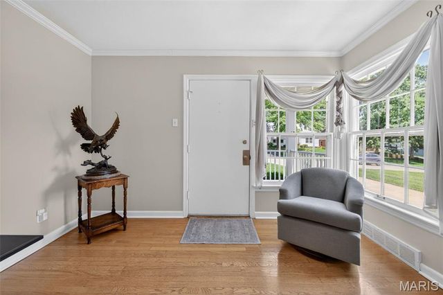 570 Southbrook Drive, St Louis, MO 63122