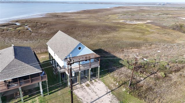 1743 Bluewater Highway, Surfside Beach, TX 77541