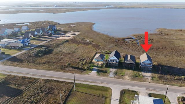 1743 Bluewater Highway, Surfside Beach, TX 77541