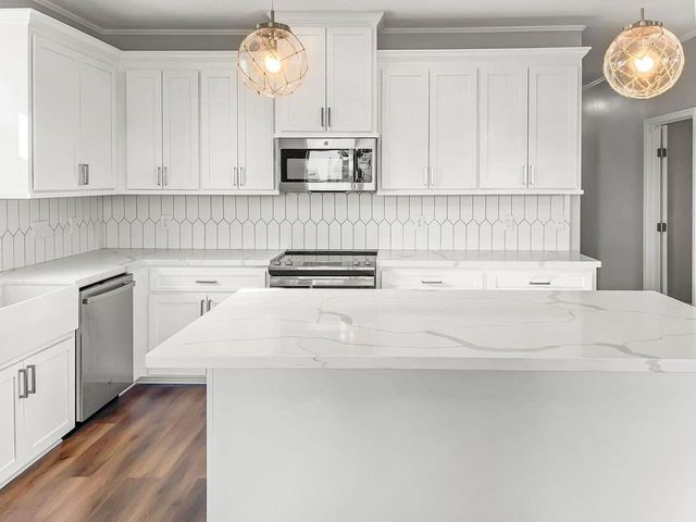 1743 Bluewater Highway, Surfside Beach, TX 77541