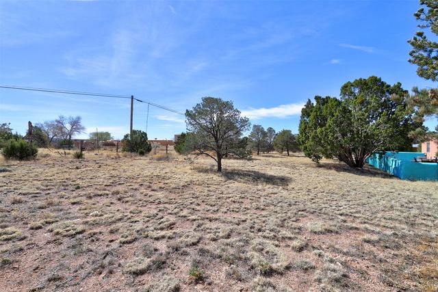 150 Calle Ojo Feliz, Santa Fe, NM 87505