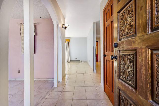 150 Calle Ojo Feliz, Santa Fe, NM 87505