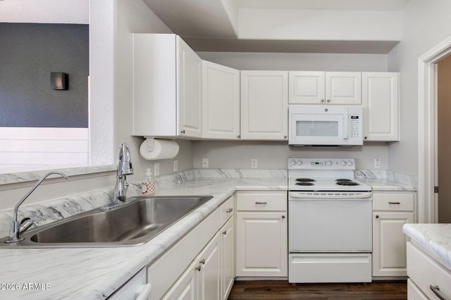 5303 N 7TH Street 215, Phoenix, AZ 85014