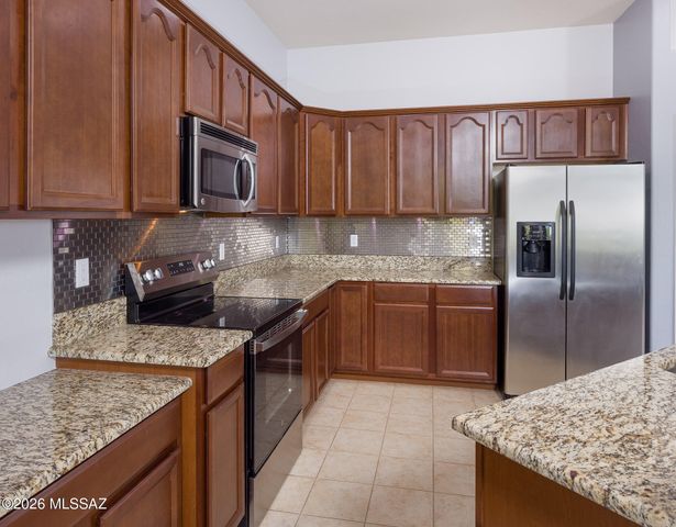 7841 E Treetop Road, Tucson, AZ 85756