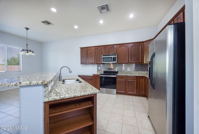 7841 E Treetop Road, Tucson, AZ 85756