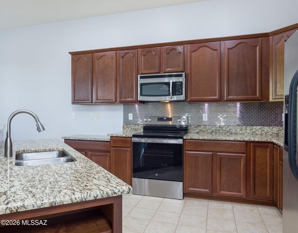 7841 E Treetop Road, Tucson, AZ 85756