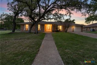 2116 Chinaberry Circle, Harker Heights, TX 76548