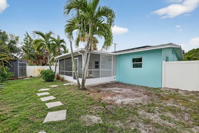 607 SE Cortez Avenue, Stuart, FL 34994