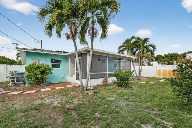 607 SE Cortez Avenue, Stuart, FL 34994