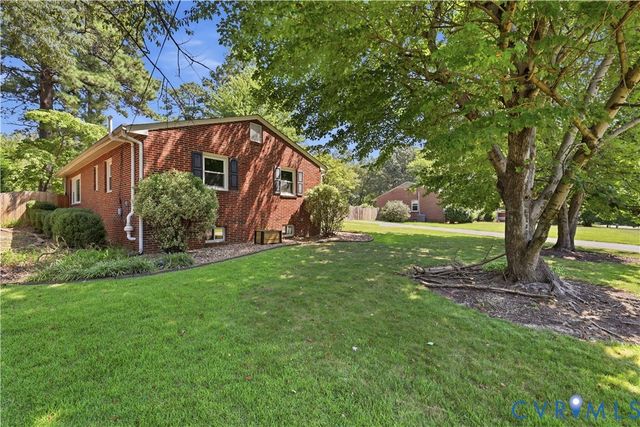 12541 Winfree St, Chester, VA 23831
