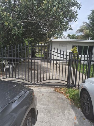 399 NW 98th St, Miami, FL 33150