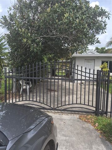 399 NW 98th St, Miami, FL 33150