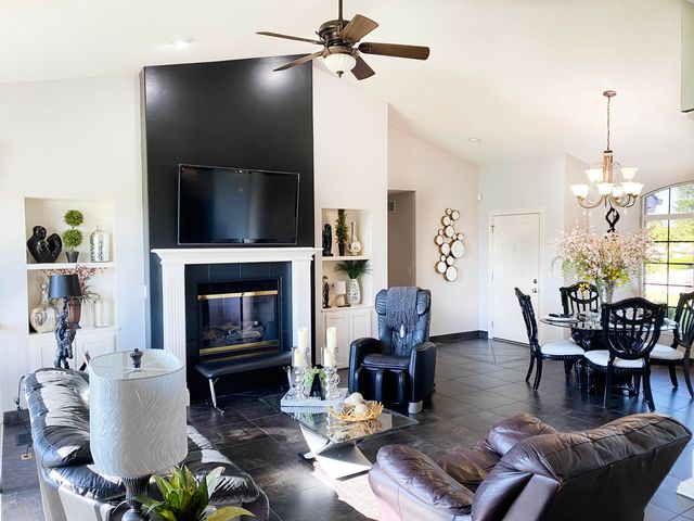 12301 E Zimmerly Ct, Wichita, KS 67207