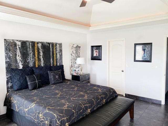 12301 E Zimmerly Ct, Wichita, KS 67207