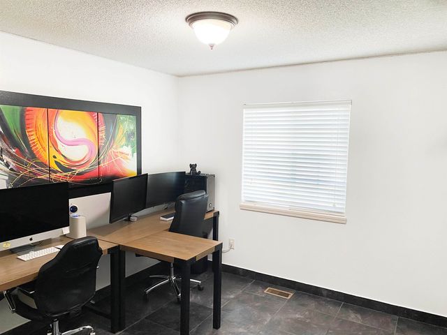 12301 E Zimmerly Ct, Wichita, KS 67207