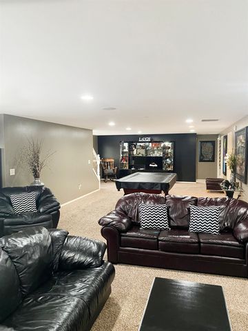 12301 E Zimmerly Ct, Wichita, KS 67207